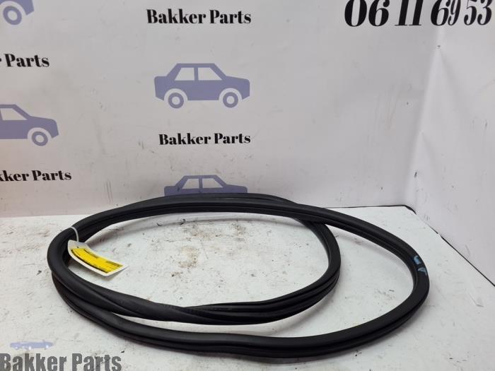 Portierrubber 4Deurs links-achter van een BMW 1-Serie, Gebruikt, -, -, 3 maanden garantie