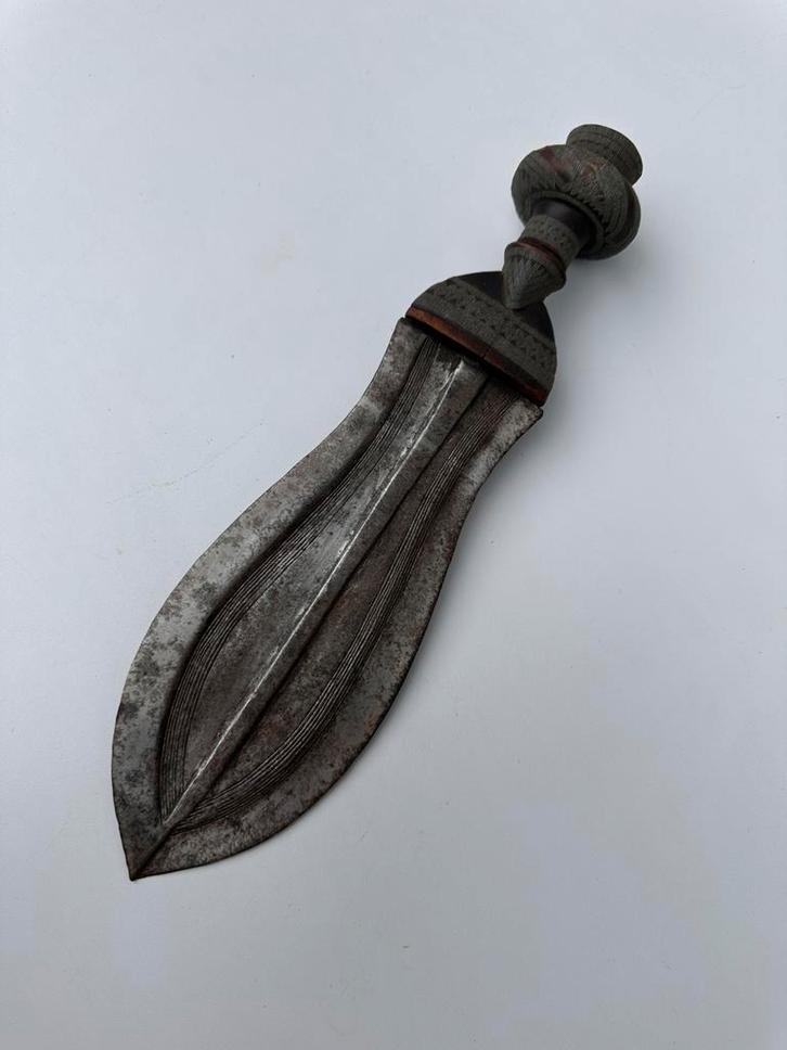 Kuba Ikul  ceremonieel zwaard collectie Antropoloog 1900, Antiek en Kunst, Kunst | Niet-Westerse kunst, Verzenden