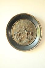 Messing wanddecoratie bord met herten, Antiek en Kunst, Ophalen of Verzenden, Koper