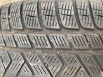 Winterbanden Pirelli scorpion, Ophalen, Gebruikt, 295 mm, Band(en)