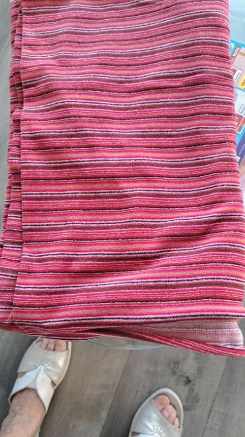 tissus vetements, Hobby en Vrije tijd, Stoffen en Lappen, Nieuw, Katoen, 120 cm of meer, 30 tot 200 cm, Rood, Ophalen of Verzenden