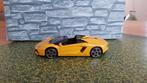 Burago - Aventador LP700-4 Roadster 1:43, Ophalen of Verzenden, Zo goed als nieuw, Auto, Overige merken