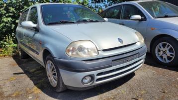 renault clio 1100cc benzine 5 deurs 2001 beschikbaar voor biedingen