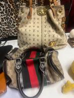 Grote handtas Lv en handtas gucci, Handtassen en Accessoires, Tassen | Damestassen, Ophalen, Zo goed als nieuw, Handtas
