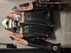 Leren vest, Ophalen