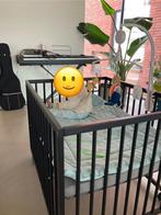 Babypark met matras 80x100 cm zwart hout in hoogte verstel, Kinderen en Baby's, Babyparken, Ophalen, Zo goed als nieuw, Rechthoekig