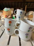 6 tassen en ondertassen met bloempje, Huis en Inrichting, Keuken | Servies, Ophalen, Nieuw