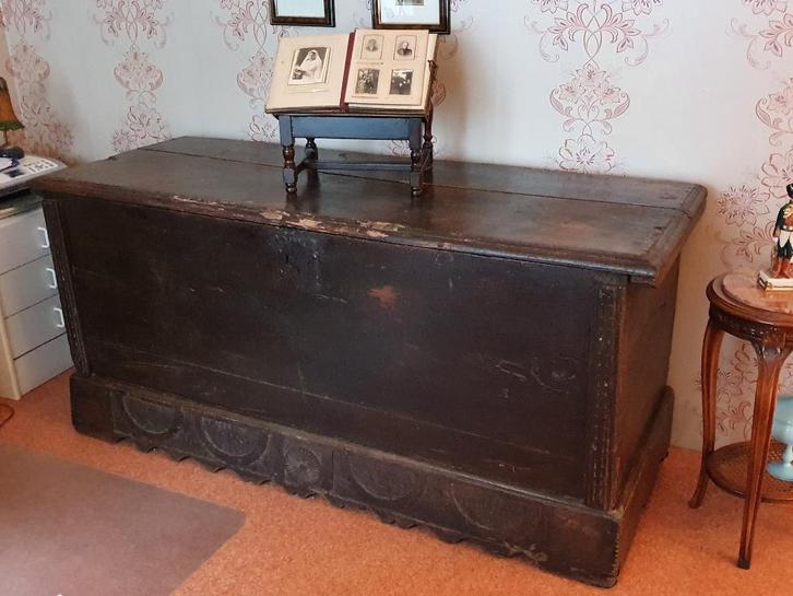 Enorme Baskische kist uit de 18e eeuw, Antiek en Kunst, Antiek | Overige Antiek, Ophalen