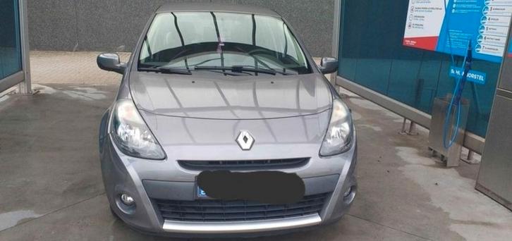 Auto Renault clio, Auto's, Renault, Bedrijf, Clio, Benzine, Euro 5, 5 deurs, Handgeschakeld, Zilver of Grijs, Grijs, Ophalen