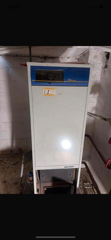 Nouvelle Chaudiere a mazout marque Topaz boilere incorpore beschikbaar voor biedingen