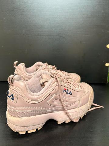 Fila sneakers-maat 39 - goede staat beschikbaar voor biedingen