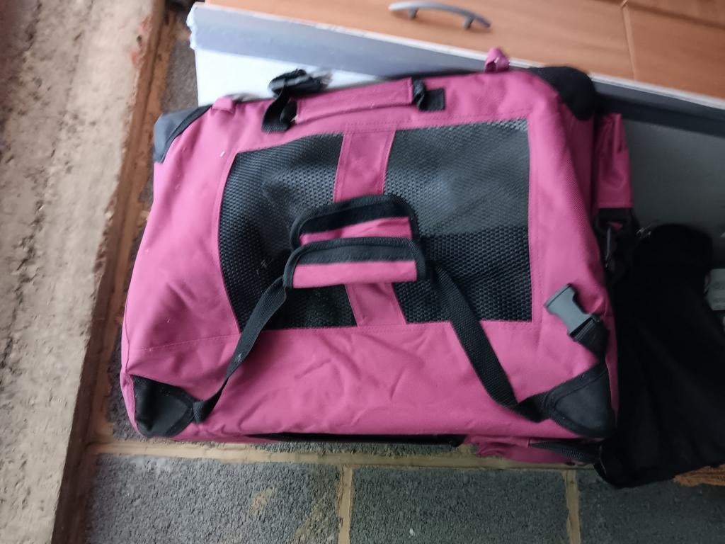 Caisse  de transport chien ou chat(photo à  l'envers,désolée, Enlèvement, Comme neuf