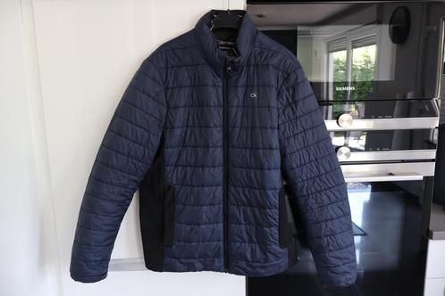 Veste Calvin Klein pour hommes - Taille L - Très bon état, Kleding | Heren, Jassen | Winter, Gedragen, Blauw, Ophalen