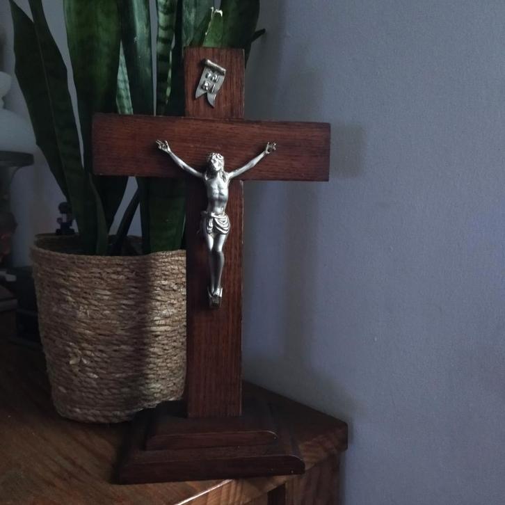 Kruisbeeld van de tafel, Antiek en Kunst, Antiek | Religieuze voorwerpen, Ophalen of Verzenden