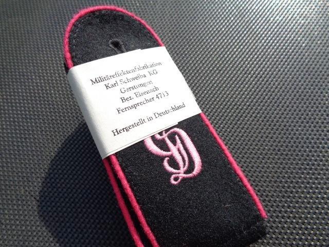 WO 2 schouderstukken repro , manschap elite eenheid, Verzamelen, Militaria | Tweede Wereldoorlog, Landmacht, Overige typen, Ophalen of Verzenden