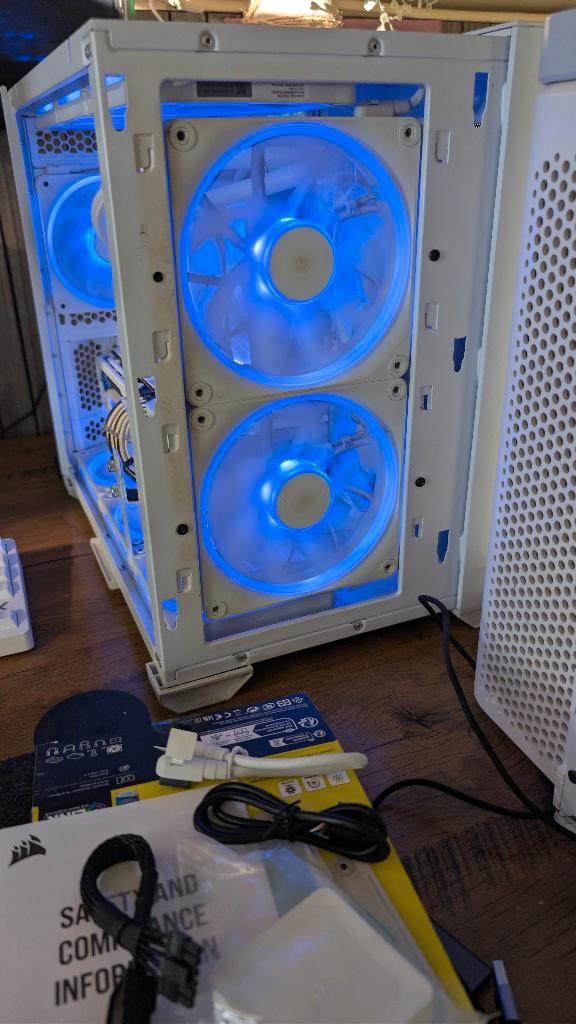 CORSAIR LX140 RGB Dual Pack (ICUE Link system hub incl.), Computers en Software, Computerkoelers, Zo goed als nieuw, Luchtkoeling