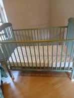 Baby bedje, Kinderen en Baby's, Kinderkamer | Bedden, Ophalen, Gebruikt, Minder dan 140 cm, Matras