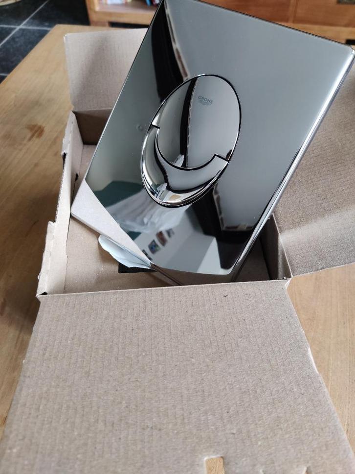 Plaque chromée WC Skate Air, Doe-het-zelf en Bouw, Sanitair, Nieuw, Toilet, Chroom, Ophalen