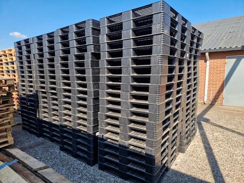 Partij kunststof blokpallets, Doe-het-zelf en Bouw, Kratten en Dozen, Zo goed als nieuw, Ophalen of Verzenden