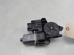 MOTEUR LEVE VITRE ELECTRIQUE Skoda Fabia III Combi (NJ5), Utilisé, Skoda