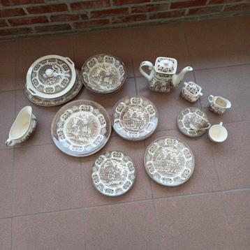 Staffordshire English eet en koffie servies complete., Enlèvement