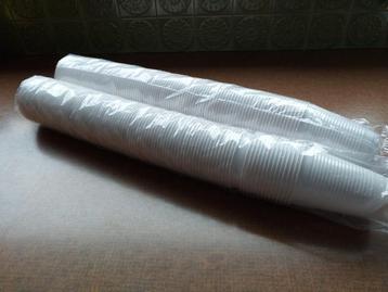 witte plastic bekers voor frisdrank - NIEUW beschikbaar voor biedingen