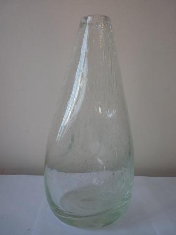 BIOT - Vase en verre dit bullé beschikbaar voor biedingen