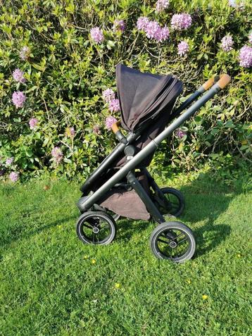 Dubatti kinderwagen beschikbaar voor biedingen