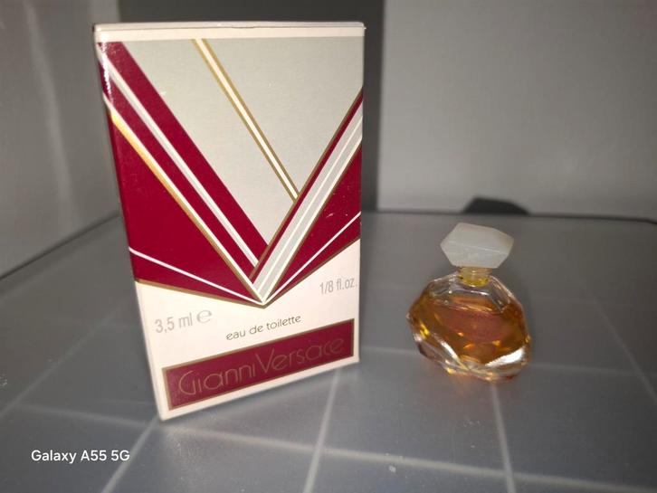 Gianni Versace miniparfum 3,5 ml — vintage + doos, Verzamelen, Parfumverzamelingen, Miniatuur, Ophalen of Verzenden