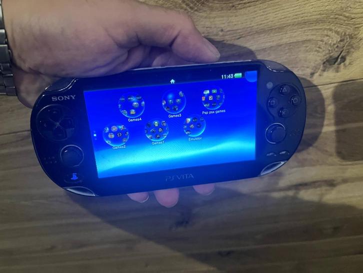 playstation vita oled, Games en Spelcomputers, Spelcomputers | Sony PlayStation Vita, Gebruikt, Zwart, Met games, Ophalen of Verzenden