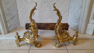 Paire de chenet de style louis XV en bronze dorée