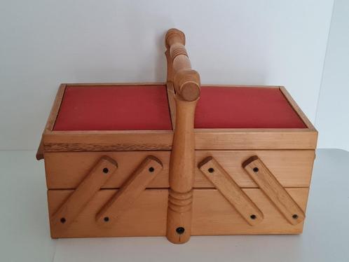 harmonica naaikoffer, naaidoos, naaikist, Hobby en Vrije tijd, Naaien en Fournituren, Ophalen of Verzenden