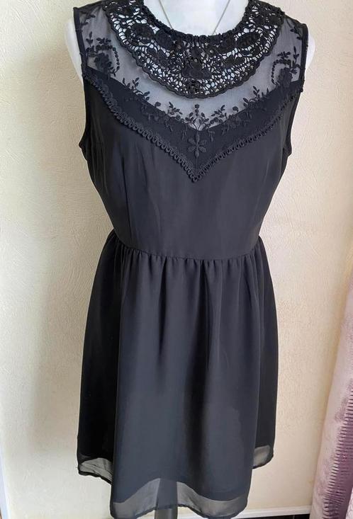 Zwart jurkje met kant Divided by H&M maat 40, Kleding | Dames, Jurken