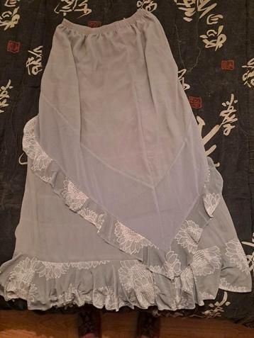 Jupe pour femme Taille 44/46 comme neuf  beschikbaar voor biedingen