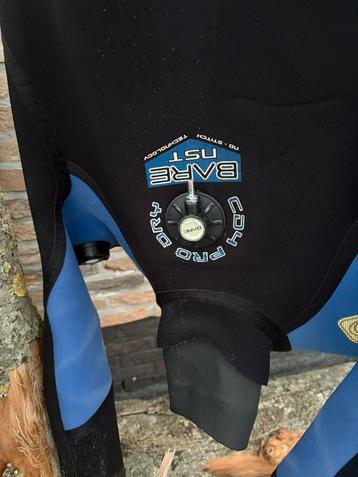 Droogpak bare beschikbaar voor biedingen