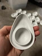 VERSCHILLENDE EIERDOPJES, Ophalen