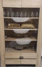 vitrinekast, Huis en Inrichting, Ophalen, 100 tot 150 cm, Met hangruimte, 150 tot 200 cm