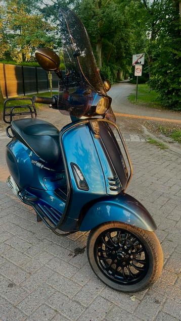 Vespa sprint 50cc navy blue beschikbaar voor biedingen