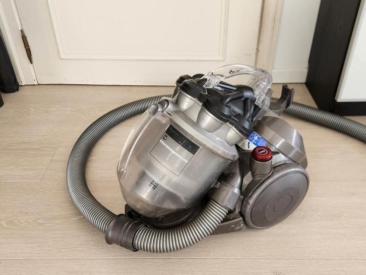 Aspirateur sans sac Dyson, Electroménager, Aspirateurs, Comme neuf, Aspirateur, Réservoir, Enlèvement