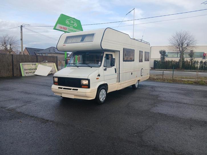 Pegeot j5 2.5td met servo. 136000km. 6 personen., Caravans en Kamperen, Mobilhomes, Particulier, Boiler, Douche, Ophalen
