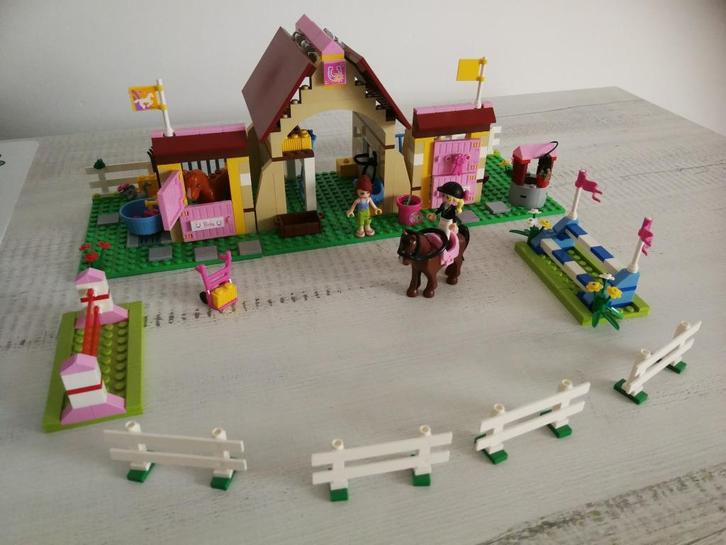 Lego Friends 3189 'Heartlake Paardenstal', Kinderen en Baby's, Speelgoed | Duplo en Lego, Zo goed als nieuw, Lego, Complete set
