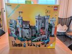 LEGO 10305 Lion Knights Castle — Set 90e anniversaire, Enlèvement ou Envoi, Comme neuf, Ensemble complet, Lego