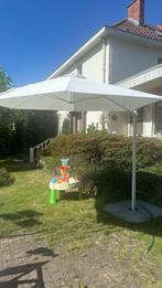Grote witte zweefparasol met voet, Tuin en Terras, Parasols, Ophalen, Gebruikt, 2 tot 3 meter, Zweefparasol