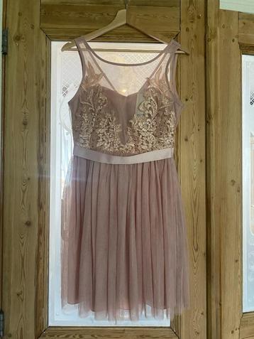 Kleed Choklate roze maat S tule en kant, Enlèvement ou Envoi, Neuf, Taille 36 (S), Rose