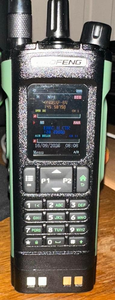 Verkoop Baofeng DM-32UV, Telecommunicatie, Portofoons en Walkie-talkies, Zo goed als nieuw, Portofoon of Walkie-talkie, 15 km of meer