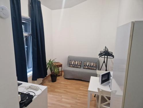 Anderlecht : Studio meublé 650€ tout compris - courte durée, Immo, Appartementen en Studio's te huur, Brussel, 20 tot 35 m²