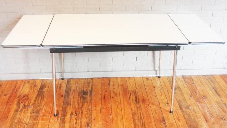 Lichtgrijze Formica Tafel / Verlengbaar Aan 2 Kanten / 60's, Huis en Inrichting, Tafels | Eettafels, Zo goed als nieuw, Vijf personen of meer