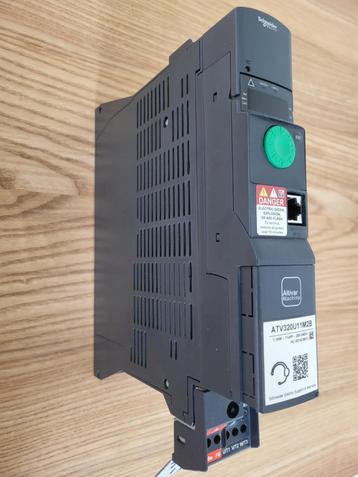 Variabele frequentieregelaar Schneider ATV320U11M2B beschikbaar voor biedingen