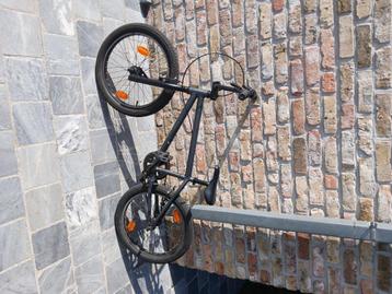 BMX - Decathlon - B-TWin - 20 inch - heel goede staat beschikbaar voor biedingen