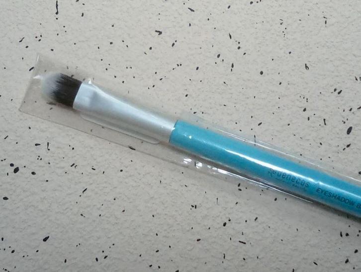 Pinceau plat pour fard à paupières - Benecos, Divers, Divers Autre, Neuf, Enlèvement